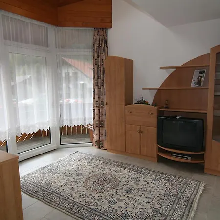 アパート Erhart オエッツ